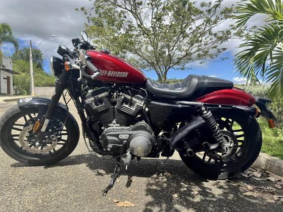 HARLEY-DAVIDSON SPORTSTER ROADSTER 